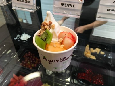 Yogurtland Terminal 21