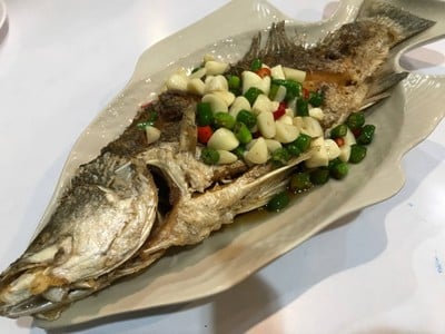 ปลากะพงทอดน้ำปลา