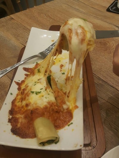 Salmon spanich cannelloni