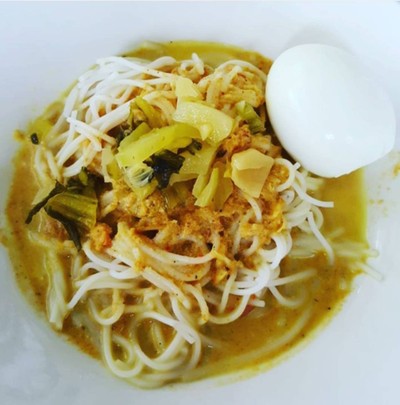 เส้นสด (เส้นสด : ขนมจีนโบราณ สูตรอาม่าซ่วนสิ้ว) เส้นสด (เส้นสด : ขนมจีนโบราณ สูตรอาม่าซ่วนสิ้ว)