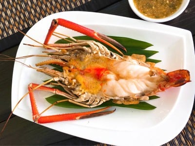 สวนริมน้ำ (SUAN RIM NAM RESTAURANT) สวนริมน้ำ (SUAN RIM NAM RESTAURANT)