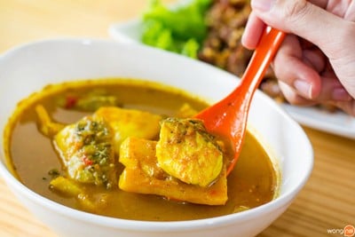 ยายน้อย