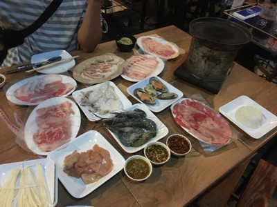 อาหาร หรือ เครื่องดื่ม