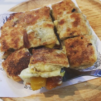 ฌาบีบี โรตี~ชา (Shabeebee Roti~Cha) ฌาบีบี โรตี~ชา (Shabeebee Roti~Cha)