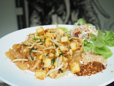 Thachang Hill Coffee & Cafe (ท่าช้างฮิลล์ คอฟฟี่แนด์คาเฟ่) Thachang Hill Coffee & Cafe (ท่าช้างฮิลล์ คอฟฟี่แนด์คาเฟ่)