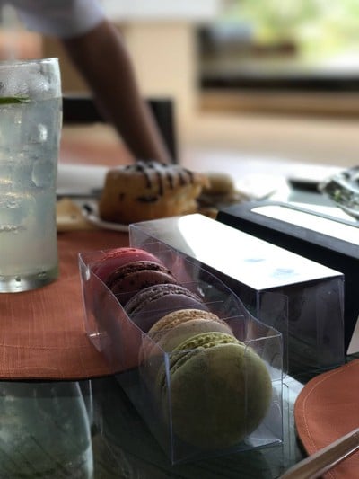 macaron .