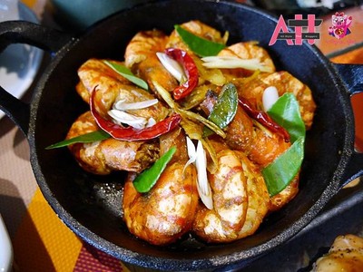 กุ้งอบพริกแกงคั่วกลิ้ง