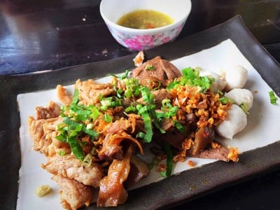เตี๋ยวเรือ จุ๊บ (สูตรกะทิ) เตี๋ยวเรือ จุ๊บ (สูตรกะทิ)