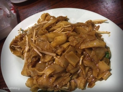 ผัดก๋วยเตี๋ยว