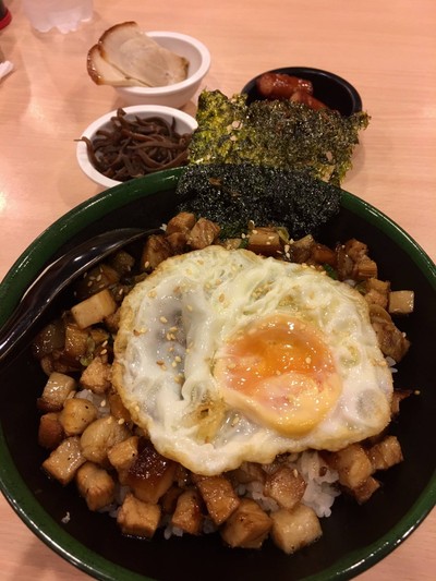 ข้าวหน้าหอมญี่ปุ่นหมูย่างดีลักซ์