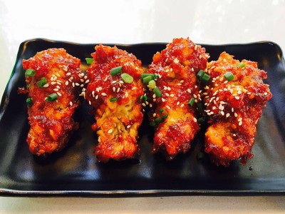 อาหาร หรือ เครื่องดื่ม