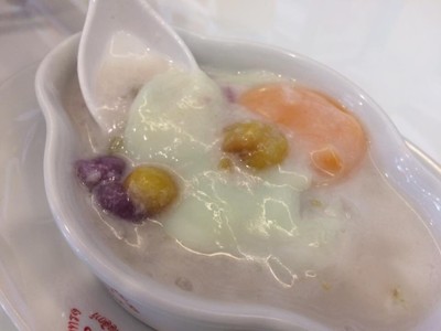 เย็นตาโฟเครื่องทรง โดย อ.มัลลิการ์ ปตท. ประเสริฐสิน