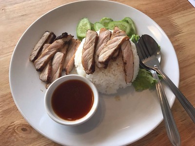ข้าวหมูสเต็ก 49 บาท