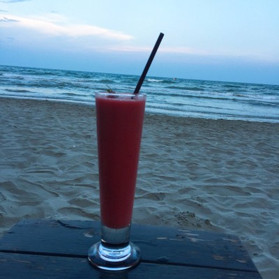 STRAWBERRY FRAPPE