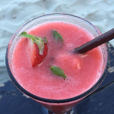 STRAWBERRY FRAPPE
