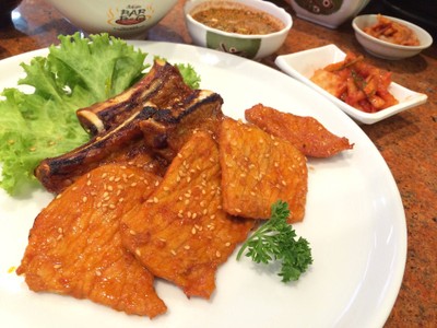 ชุดเนื้อหมูหมักและซี่โครงหมูหมักย่างเกาหลี