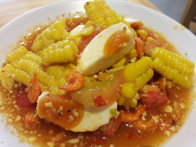 ส้มตำข้าวโพดไข่เค็ม