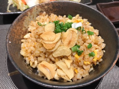 ข้าวกระเทียม