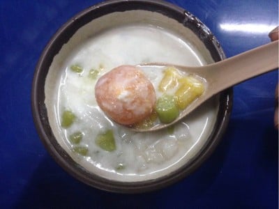 ชายใหญ่ บัวลอย