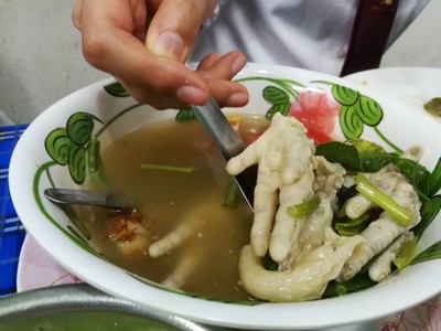 เฮียหนวดก๋วยเตี๋ยวไก่ (Here Nuad Chicken Noodle) เฮียหนวดก๋วยเตี๋ยวไก่ (Here Nuad Chicken Noodle)