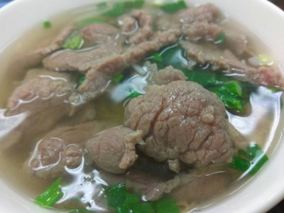 บะหมี่เนื้อตุ๋น