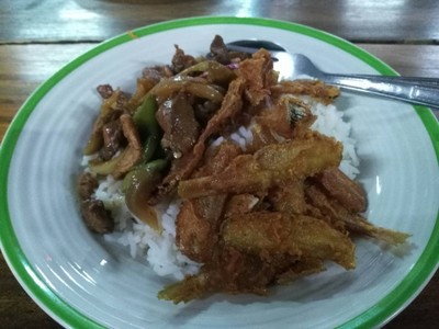 อาหาร หรือ เครื่องดื่ม