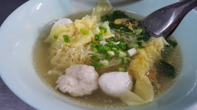 ก๋วยเตี๋ยวเกี๊ยวกุ้งเจ๊หุย วงเวียนใหญ่