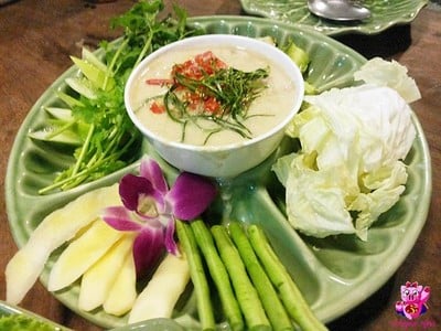 ปูหลน ผักสด