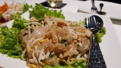 ก๋วยเตี๋ยวคั่วไก่