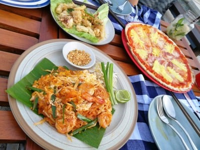 Baba Pool Club @ศรีพันวา