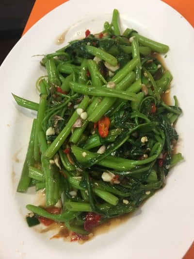 ผัดผักบุ้ง