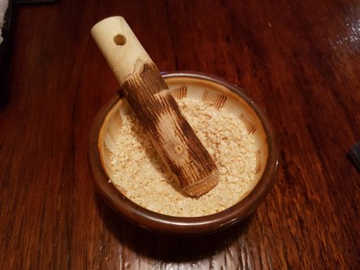 งาขาว (บดเองกะมือ!)