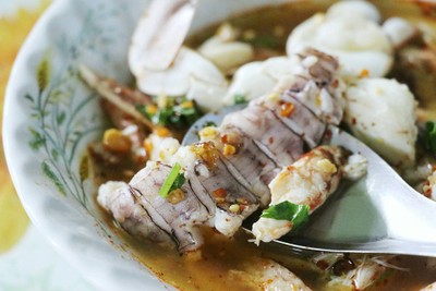 เจ๊อี๊ด ทะเลเด็ด (Jae Eid Rimnum) เจ๊อี๊ด ทะเลเด็ด (Jae Eid Rimnum)