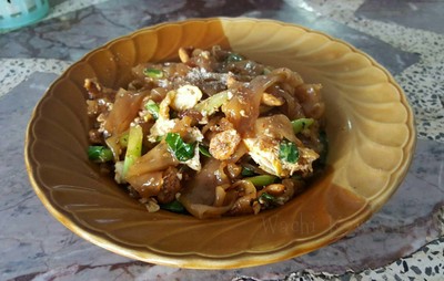 ราคา 30 บาท เส้นเหนียวดี แต่มีกลิ่น