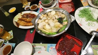 อาหาร หรือ เครื่องดื่ม