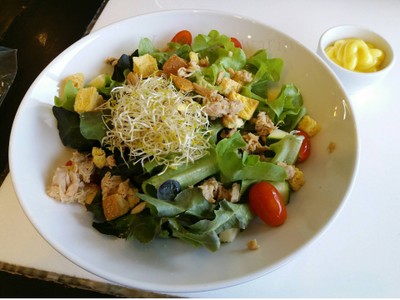 สลัดทูน่า