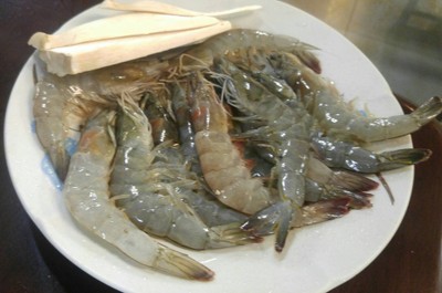 กุ้งสด สั่งเพิ่มได้เรื่อยๆ