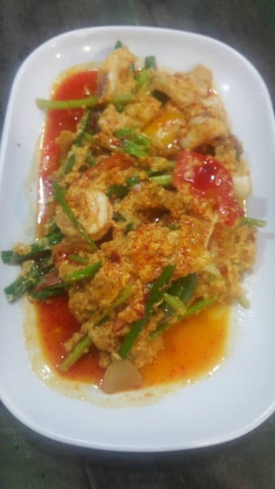 ทะเลผัดผงกระหรี่