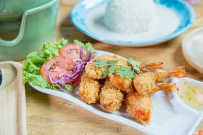กุ้งชุบแป้งทอด