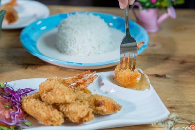กุ้งชุบแป้งทอด