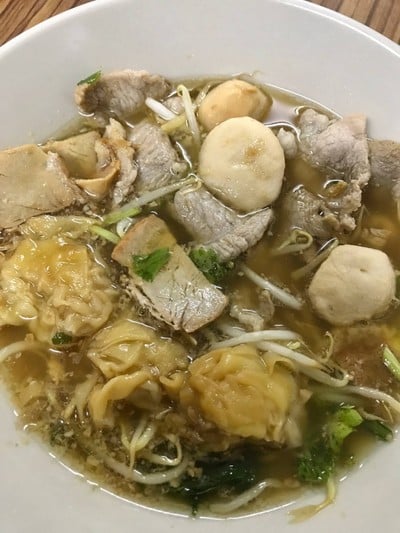 บะหมี่เกี๊ยวแม่ศรี (Mae Sri Noodle) บะหมี่เกี๊ยวแม่ศรี (Mae Sri Noodle)