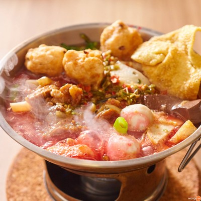 เมนูของร้าน ก๋วยเตี๋ยวนายอ้วนเย็นตาโฟบะเต็งเสาชิงช้า The Cook อัมรินทร์พลาซ่า