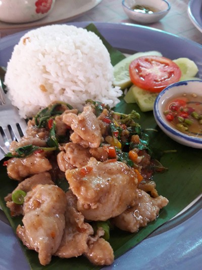 ข้าวผัดกะเพรา