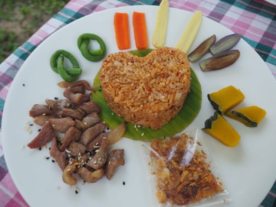 ข้าวผัดน้ำพริกแดง+หมูแดดเดียว