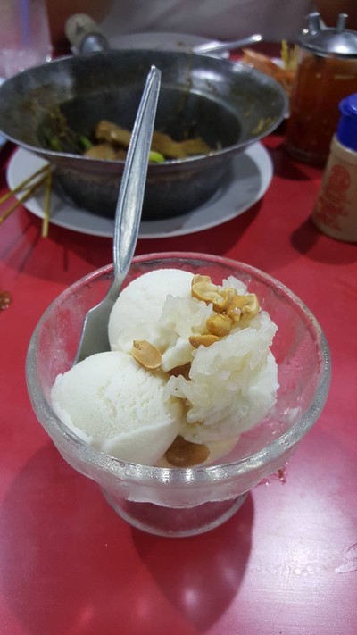 ไอติมกะทิ