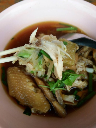 เส้นเล็กไก่มะระ