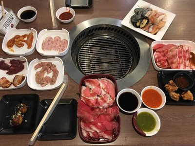 อาหาร หรือ เครื่องดื่ม