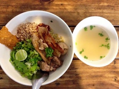 ต้มยำหมูย่างกรอบ