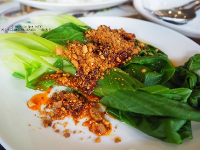 ฮ่องเต้น้อยลวกราดน้ำมันพริกฮ่องกง