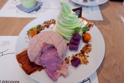 มันม่วงลาวาพร้อมไอศครีม